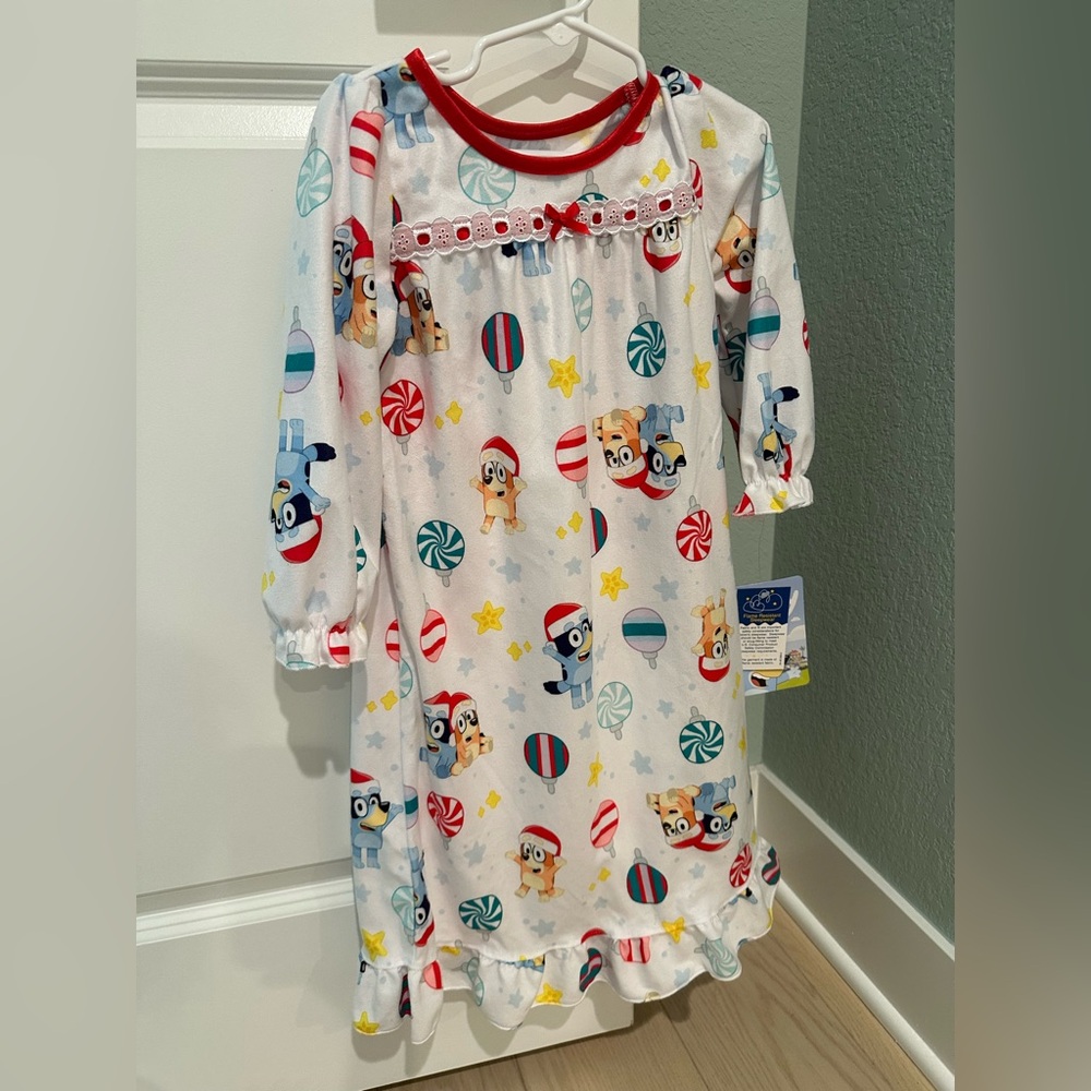 Bluey Christmas NightGown Pajama White 3T NWT PJs